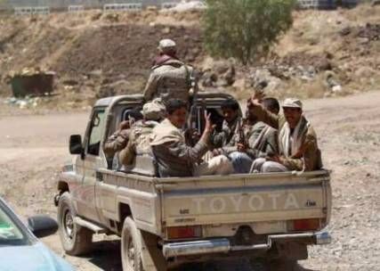 مقتل 3 حوثيين وإصابة 5 آخرين إثر انقلاب طقم كان في طريقه لاعتقال أحد المواطنين بذمار