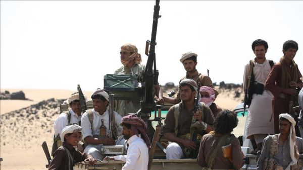 الجيش اليمني بمأرب يدمج أفراد المقاومة الشعبية في صفوفه