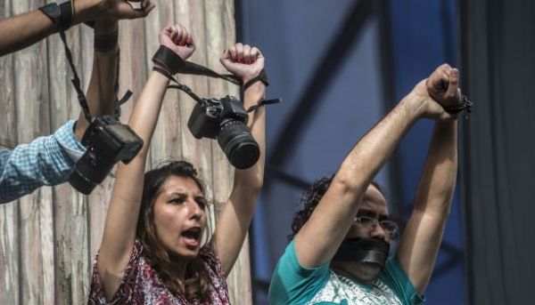 انتهاكات متنوعة ضد صحافيي مصر: فصل ومنع وضغوط مالية