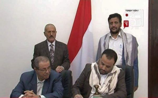 مستقبل العلاقة بين صالح والحوثيين بعد إعلان تشكيل مجلس سياسي.. تقاسم خسائر أم صراع مكاسب؟ (2 _2)