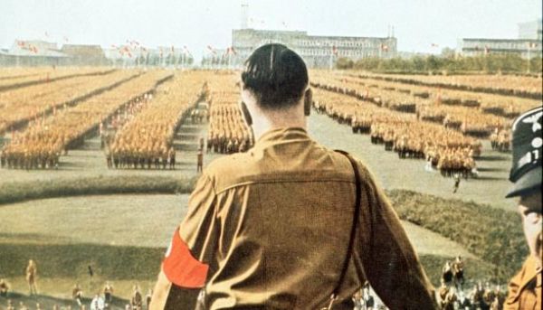 10 حقائق مفاجئة لا تعرفها عن هتلر