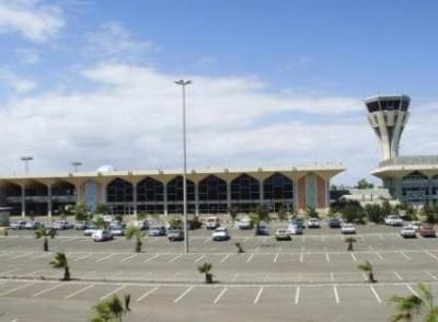 عسيري يؤكد وقف الملاحة الجوية في مطار صنعاء حفاظا على سلامة الطائرات