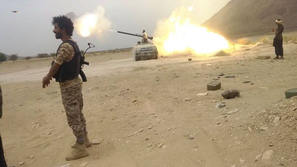 قوات الجيش والمقاومة تسيطر على موقع استراتيجي بالجوف والطيران يقصف مواقع المليشي بالمتون والغيل