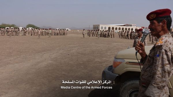 المئات من الضباط والجنود يعلنون انضمامهم لقوات الجيش الوطني بمحافظة مأرب (صور + فيديو)