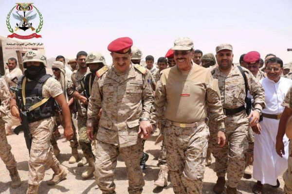 الفريق علي محسن الأحمر يصل إلى محافظة مأرب للإشراف على العملية العسكرية شرق صنعاء