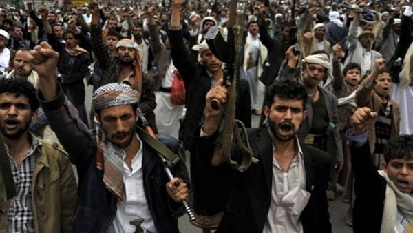 مصادر : مليشيا الحوثي تقوم بإجراء تحقيقات مع الصحفيين المختطفين أمام الكاميرات