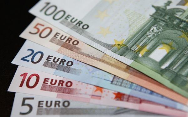 اليورو يحقق ارتفاعا بالسوق الأسيوية مقابل سلة من العملات الرئيسية والثانوية
