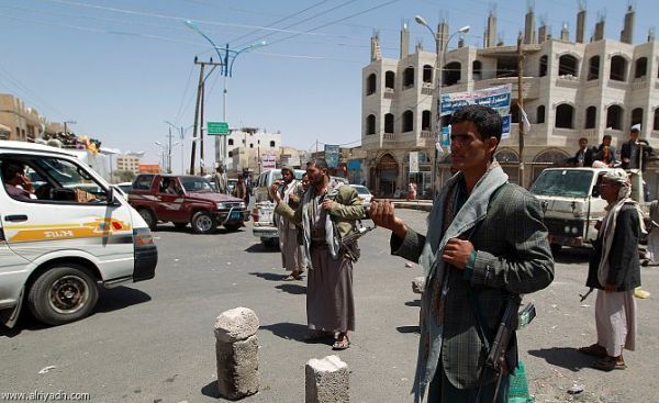مليشيات الحوثي توقف مرتبات سبعة مدرسين بذمار