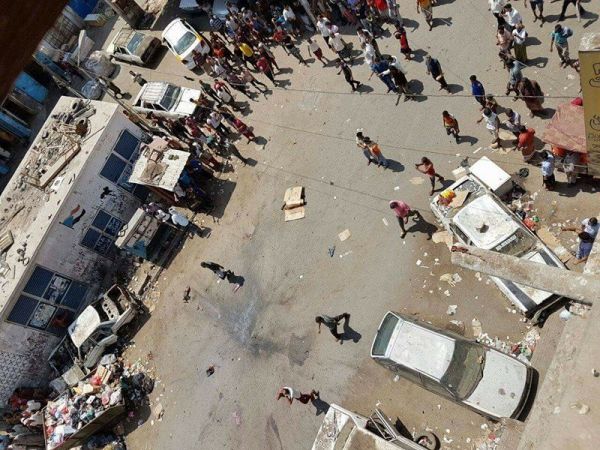 عدن : سقوط قتلى وجرحى جراء تفجير انتحاري في كريتر