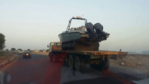 الإمارات تدعم الحزام الأمني بعدن بزوارق بحرية لحماية خليج عدن وباب المندب (صور)