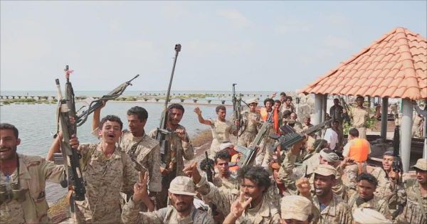 تدمير مخزن أسلحة يضم صواريخ(قاهر ، والصمود) للحوثيين في حرض ومقتل العشرات منهم