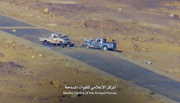 طيران التحالف يقصف تعزيزات ومواقع للحوثيين وقوات المخلوع في نهم شرق صنعاء (صورة)