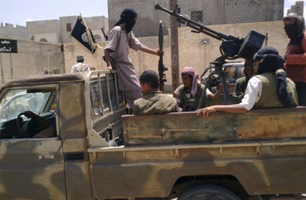 العثور على جثة ضابط استخبارات بعد خطفه على يد عناصر من تنظيم القاعدة جنوب اليمن
