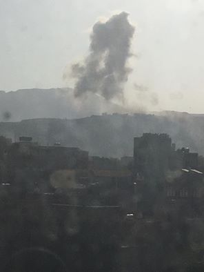 دويّ انفجار عنيف يهز العاصمة صنعاء نتيجة غارة لطيران التحالف