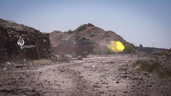 تعز: مليشيا الحوثي والمخلوع تقصف منطقة الصعيد بمديرية الصلو بصواريخ الكاتيوشا