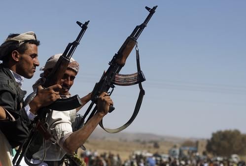 عمران : مليشيا الحوثي تعتقل قيادي في حزب صالح بسبب منشور في 