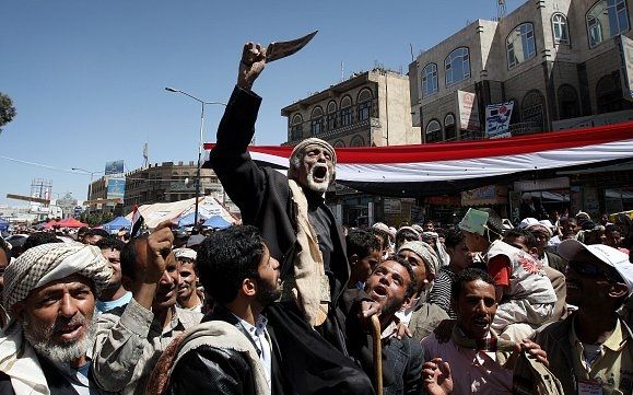 غضب شعبي ينتظر الحوثيين الأسبوع القادم في صنعاء احتجاجا على تردي الوضع الاقتصادي