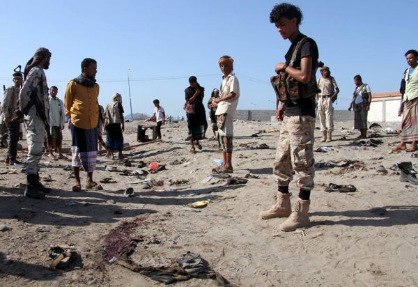 ارتفاع عدد ضحايا تفجير عدن إلى 52 شهيدا و63 جريحا وشلال شائع يتوعد بمواصلة الحرب على الإرهاب