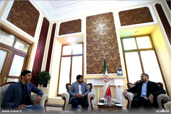وفد حوثي في طهران يلتقي اثنين من كبار مسؤولي تصدير الثورة الإيرانية