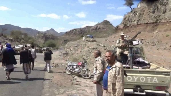 الضالع : مليشيات الحوثي تقصف قرى مريس وتختطف مواطنين في دمت