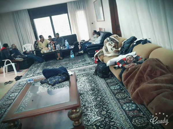 الطلاب اليمنيون في المغرب يمهلون الحكومة 10 أيام قبل اغلاق السفارة نهائيا (صور)
