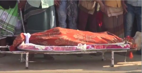 الحوثيون يفرجون عن جثمان الصبيحي والآلاف يشيعونه في طور الباحة (صورة)