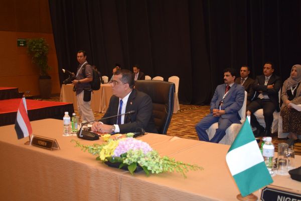 باحميد يمثل اليمن في الاجتماع الاستثنائي لمجلس وزراء خارجية منظمة التعاون الإسلامي في كوالالمبور