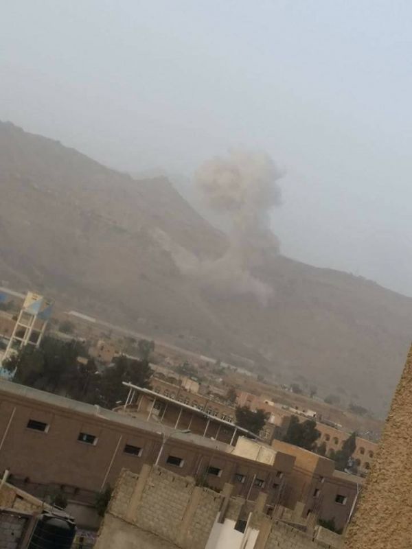 غارات مكثفة لمقاتلات التحالف العربي على مواقع وأهداف للانقلابيين في صنعاء والحديدة