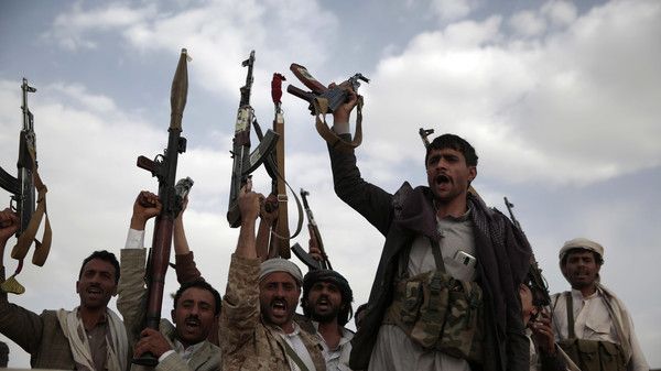 سكرتير المخلوع صالح يستمر في مهاجمة الحوثيين ويتهمهم باستهداف وإقصاء المؤتمر وكوادره