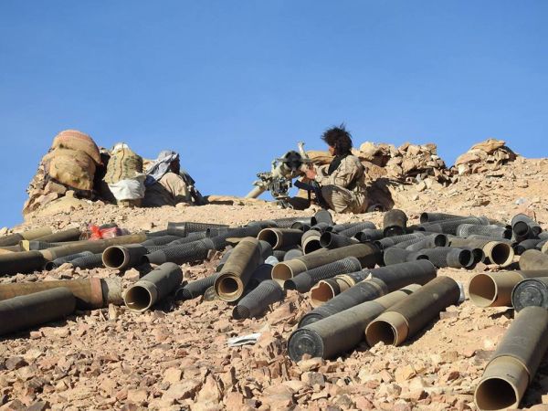 مأرب.. مدفعية الجيش الوطني تدمر طقمًا للمليشيات يحمل رشاش متوسط في صرواح