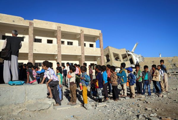 ميليشيا الحوثي والمخلوع صالح دمرت 1700 مدرسة وحولتها إلى ثكنات عسكرية
