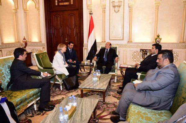 مسؤولة أوروبية تلتقي الرئيس هادي في إطار جولة بالمنطقة تشمل إيران