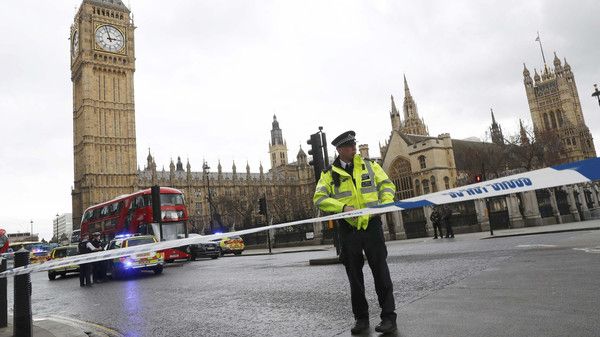 إغلاق مقر البرلمان البريطاني بعد إطلاق نار عند المدخل وإصابة 12 شخصا