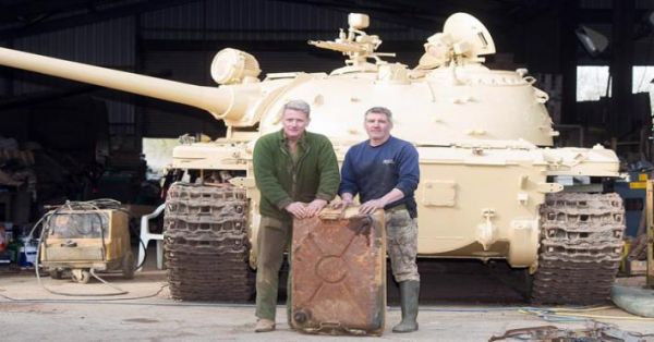 بريطاني يشتري دبابة عراقية 