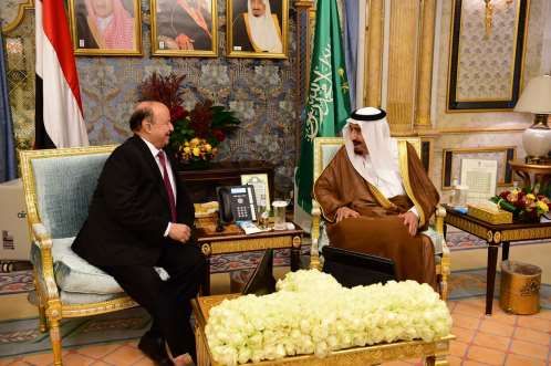 الملك سلمان يلتقي الرئيس هادي عقب قرارات جمهورية أثارت غضب الإمارات
