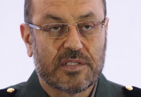 وزير الدفاع الايراني يهدد بإستهداف السعودية