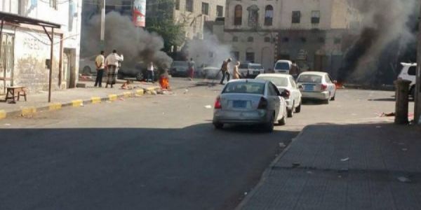 احتجاجات في عدن بسبب تردي خدمة الكهرباء