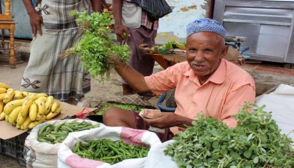 الكوليرا تغيّب ملامح رمضان عن أسواق اليمن