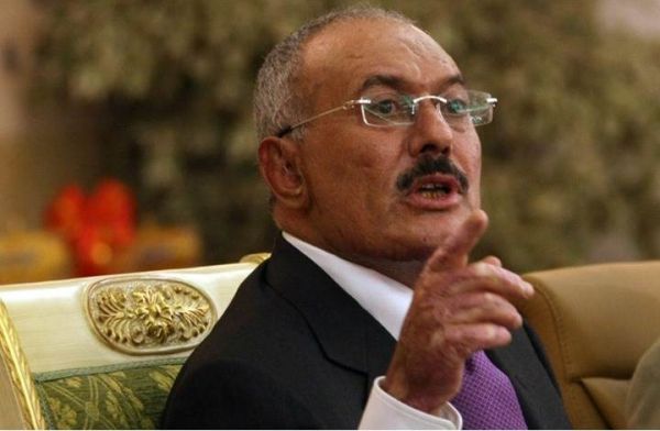 المخلوع صالح يهاجم الإصلاح وهادي ويدافع عن الحوثيين