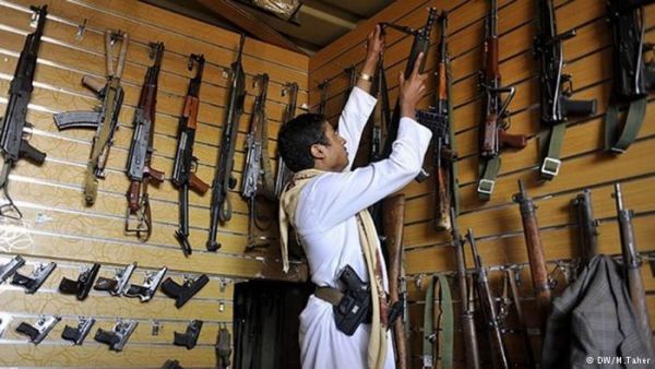 اليمن بازار سلاح وتهريب الأسلحة إليها كارثة مستقبلية خطرة على المنطقة (ترجمة خاصة)