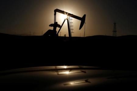 النفط يرتفع بفعل مؤشرات على نمو الطلب