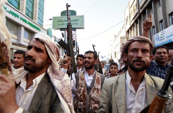 الحوثيون يختطفون شيخا قبليا مواليا لحليفهم 
