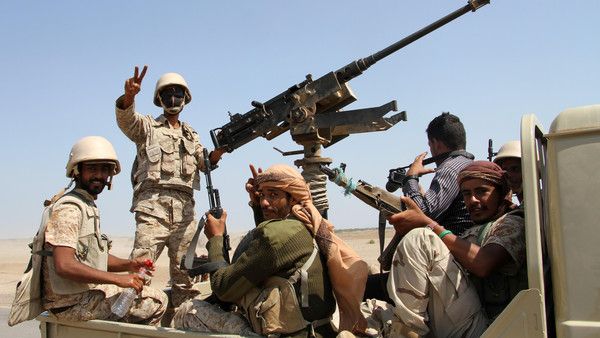 مصدر عسكري: انهيارات في صفوف الحوثيين على جبهة المخا