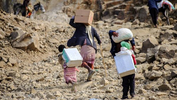 تراجع المساعدات الإغاثية والإنسانية في تعز.. الأسباب والمخاطر (تقرير خاص)