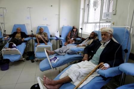منظمات إغاثة: إغلاق مطار صنعاء يعطل وصول المساعدات ونقل المرضى
