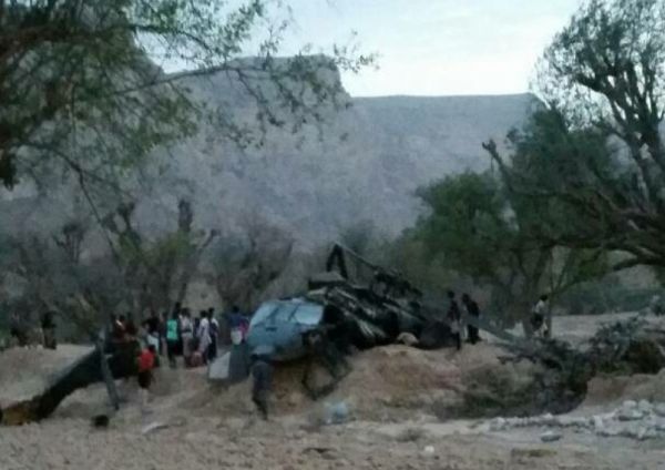 شبوة.. قوات إماراتية تداهم منازل المواطنين بالقرب من مكان سقوط الطائرة العمودية