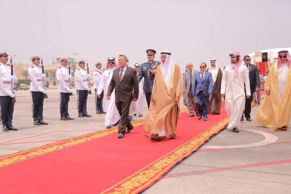 بن دغر في البحرين لبحث تطورات الأزمة اليمنية
