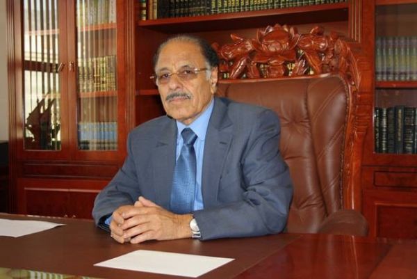 الأحمر يدعو مجلس حقوق الإنسان للالتفات لجرائم الحوثيين في تعز