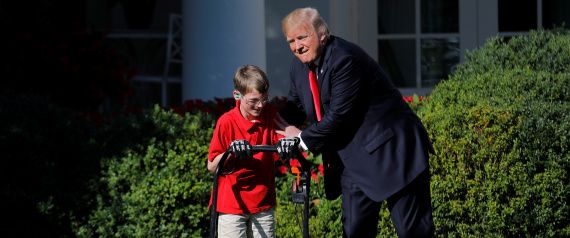 الرئيس الأمريكي يستعين بطفل يبلغ 11 عاماً للعمل في البيت الأبيض