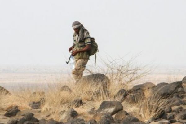 جندي يمني يقتل 3 من القاعدة اعترفوا باغتيال والده